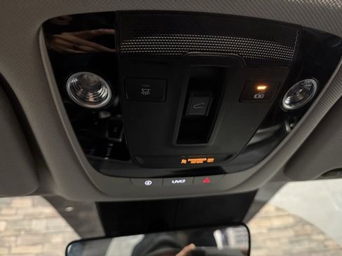 Used 2022 Kia Sorento EX w/ Panoramic Sunroof Package image 28