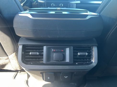 Used 2021 Ford F150 Platinum w/ FX4 Off-Road Package image 17