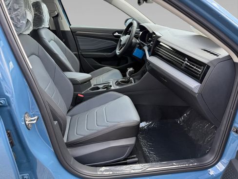 New 2025 Volkswagen Jetta SEL image 9