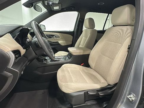 Used 2023 Chevrolet Traverse LS w/ Safety Package FWD image 9