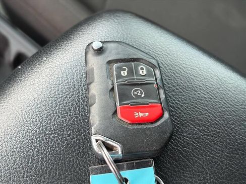 Used 2023 Jeep Gladiator Sport AWD/4WD image 20