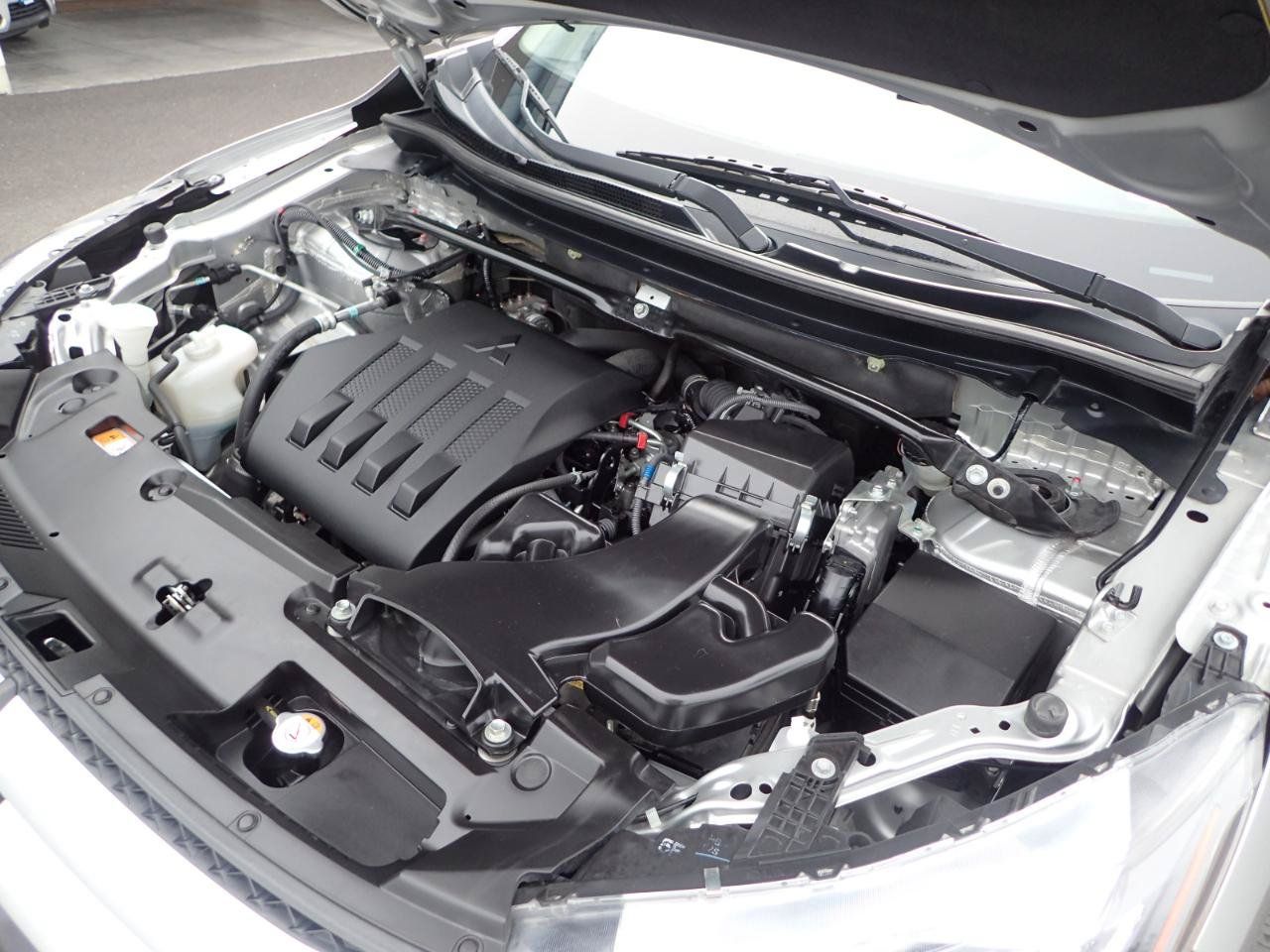 Used 2018 Mitsubishi Eclipse Cross ES FWD image 22