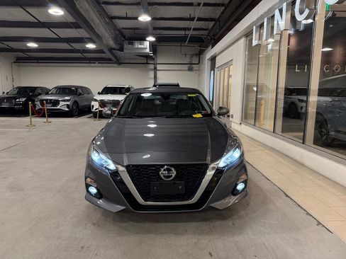 Used 2019 Nissan Altima 2.5 SL FWD image 3