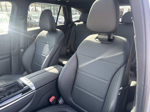 New 2026 Mercedes-Benz GLC 300 GLC 300 image 9