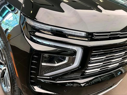 Used 2025 Chevrolet Suburban High Country w/ Sun And Tow Package AWD/4WD image 27