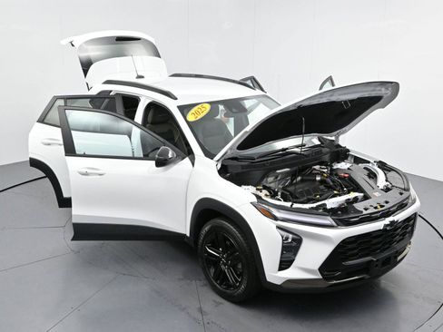 Used 2025 Chevrolet Trax ACTIV w/ Driver Confidence Package FWD image 41