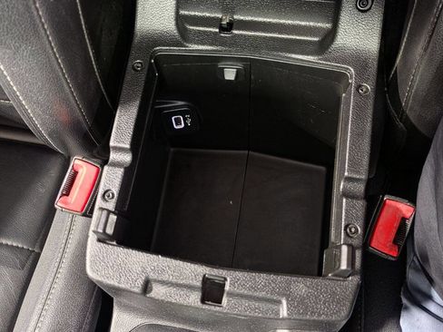 Used 2018 Jeep Wrangler Unlimited Sahara AWD/4WD image 43