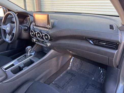 Used 2022 Nissan Sentra SV w/ All-Weather Package FWD image 13
