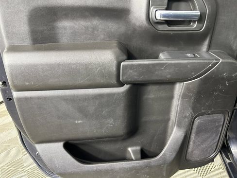 Used 2022 Chevrolet Silverado 1500 Custom AWD/4WD image 18
