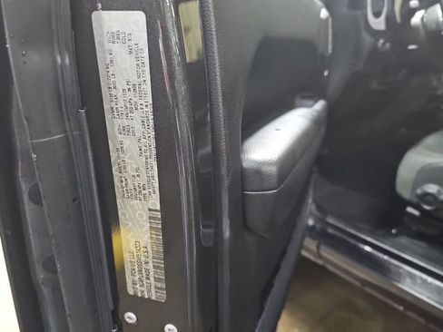 Used 2025 Jeep Wrangler Sport image 19