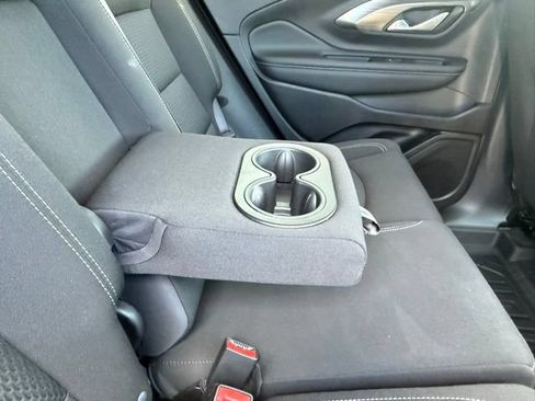 Certified 2024 GMC Terrain SLE w/ Driver Convenience Package FWD image 15