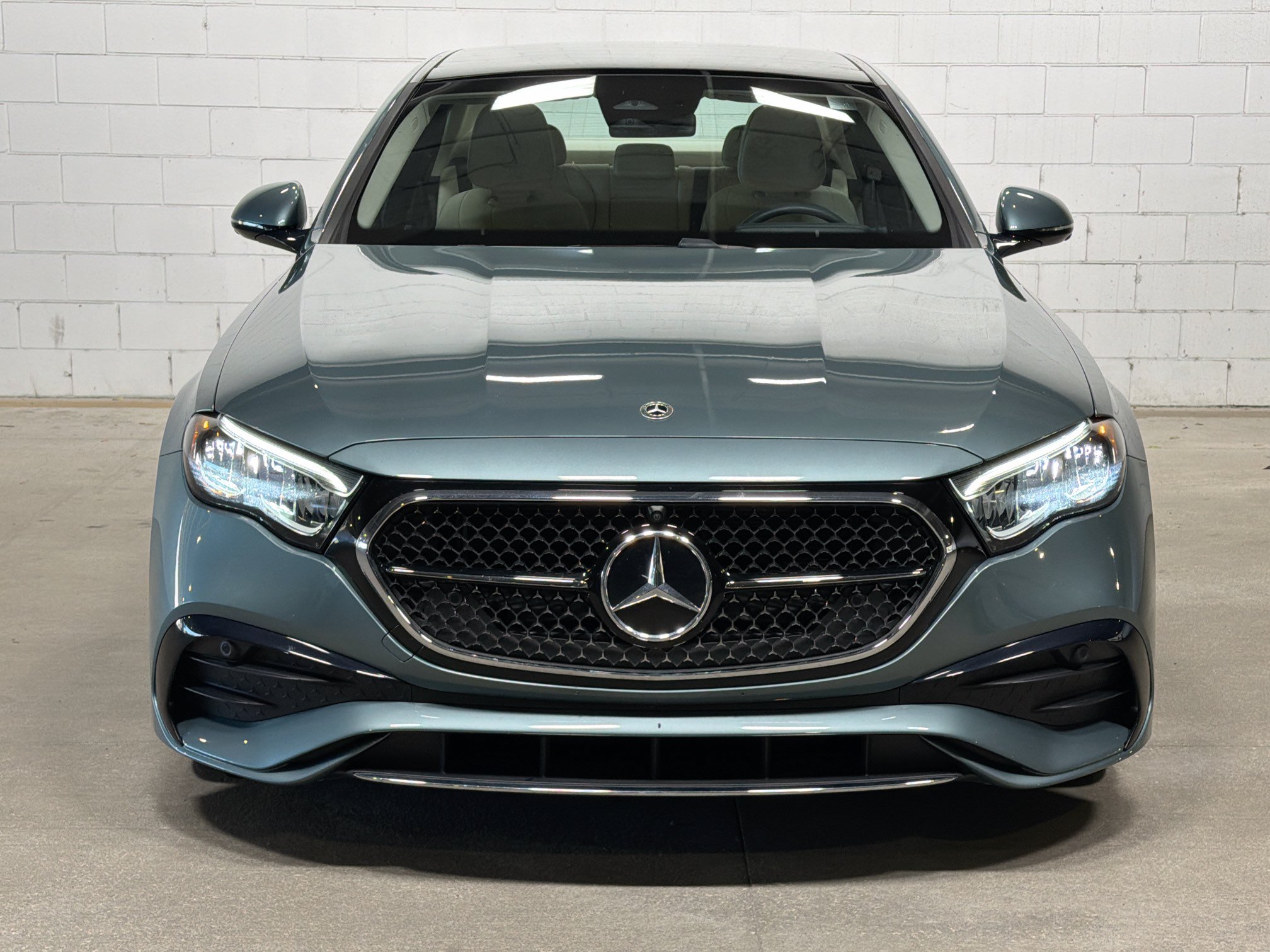 Used 2025 Mercedes-Benz E 450 4MATIC Sedan image 9