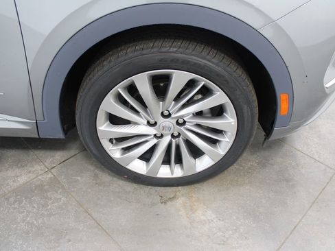 Used 2024 Buick Envision Avenir image 63