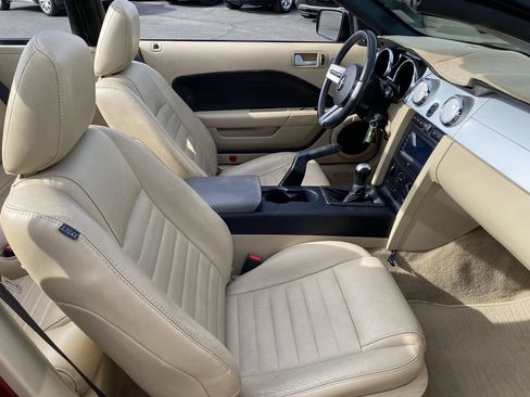 Used 2006 Ford Mustang GT Premium RWD image 12