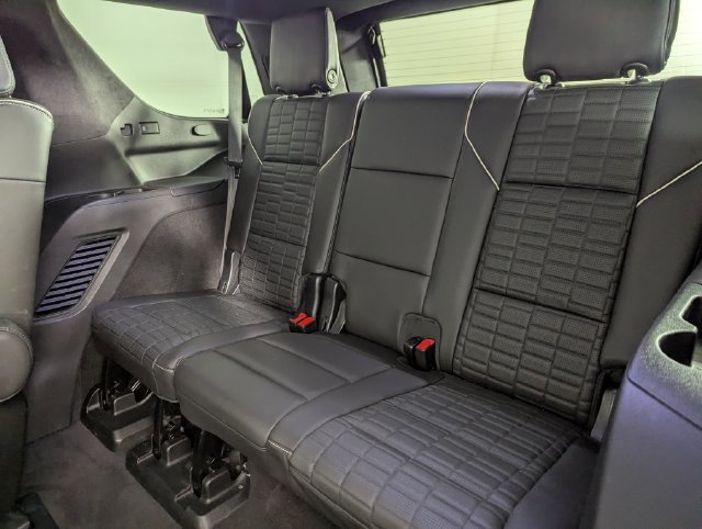 Used 2023 Cadillac Escalade Sport Platinum w/ LPO, ONYX Package AWD/4WD image 22