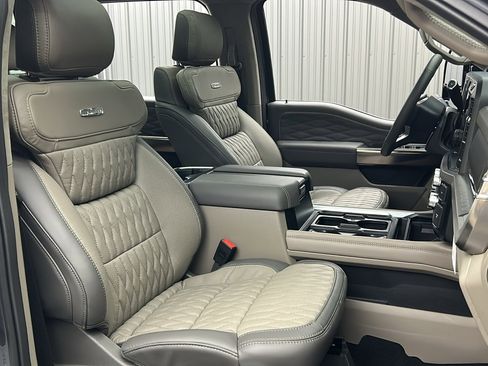 Used 2026 Ford F450 Platinum w/ Platinum Plus Package image 42