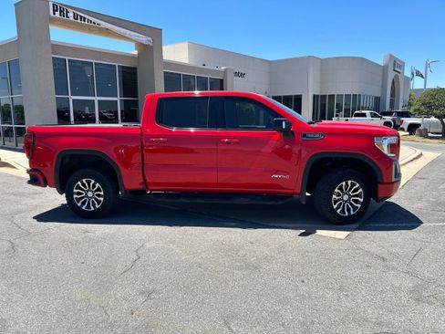 Used 2021 GMC Sierra 1500 AT4 w/ AT4 Premium Package AWD/4WD image 4