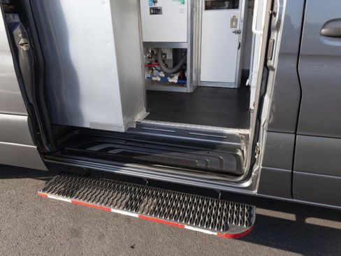 Used 2021 Mercedes-Benz Sprinter 4500 w/ Parking Package image 36