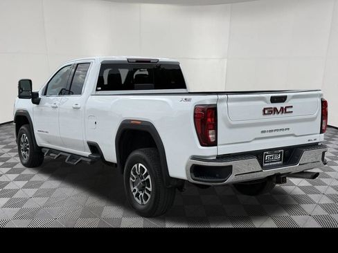 Used 2022 GMC Sierra 3500 SLE w/ SLE Convenience Package AWD/4WD image 8