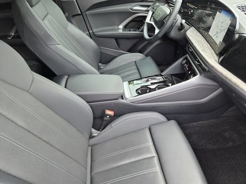 Certified 2025 Audi Q5 Premium Plus w/ Premium Plus AWD/4WD image 18