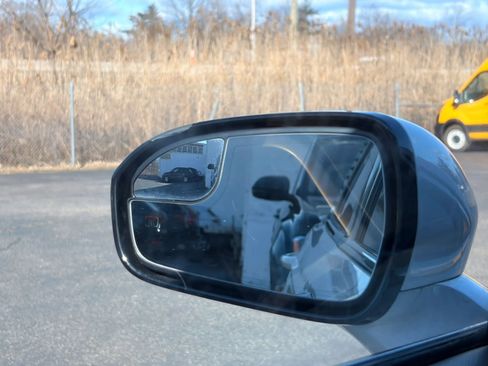 Used 2016 Ford Fusion SE w/ Equipment Group 202A image 31