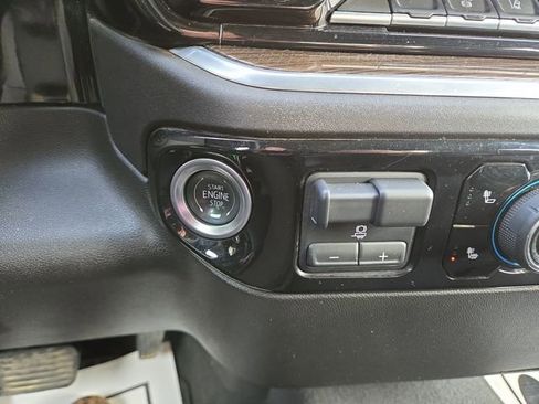 Used 2025 Chevrolet Silverado 3500 LT w/ Convenience Package image 22