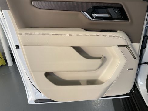 New 2026 GMC Yukon XL Denali image 12