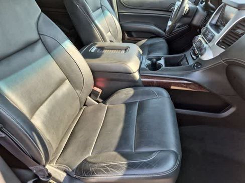 Used 2017 GMC Yukon SLT w/ Open Road Package AWD/4WD image 25