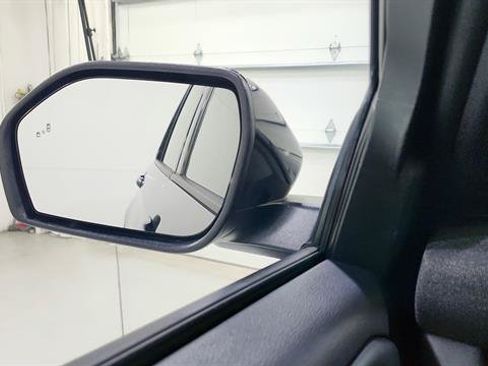 Used 2025 Ford Explorer ST-Line AWD/4WD image 12