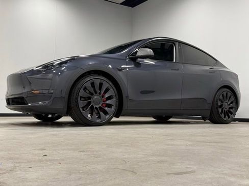 Used 2024 Tesla Model Y Performance AWD/4WD image 5