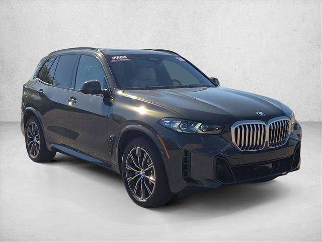 Used 2026 BMW X5 xDrive40i w/ M Sport Package AWD/4WD image 3