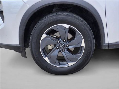 Used 2024 Nissan Rogue SV FWD image 23