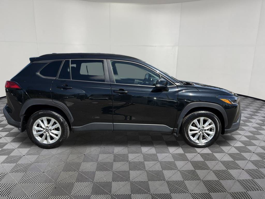Used 2024 Toyota Corolla Cross LE AWD/4WD image 7
