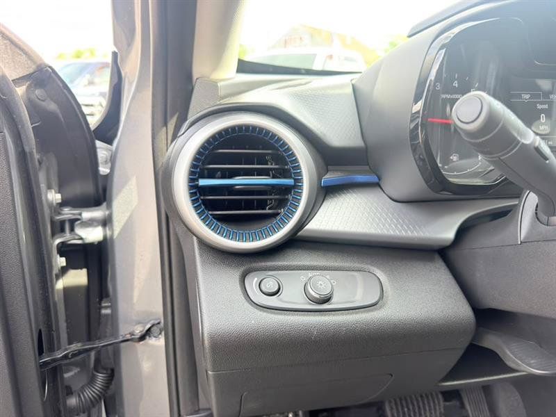 Used 2024 Chevrolet Trax LS w/ Driver Confidence Package FWD image 11