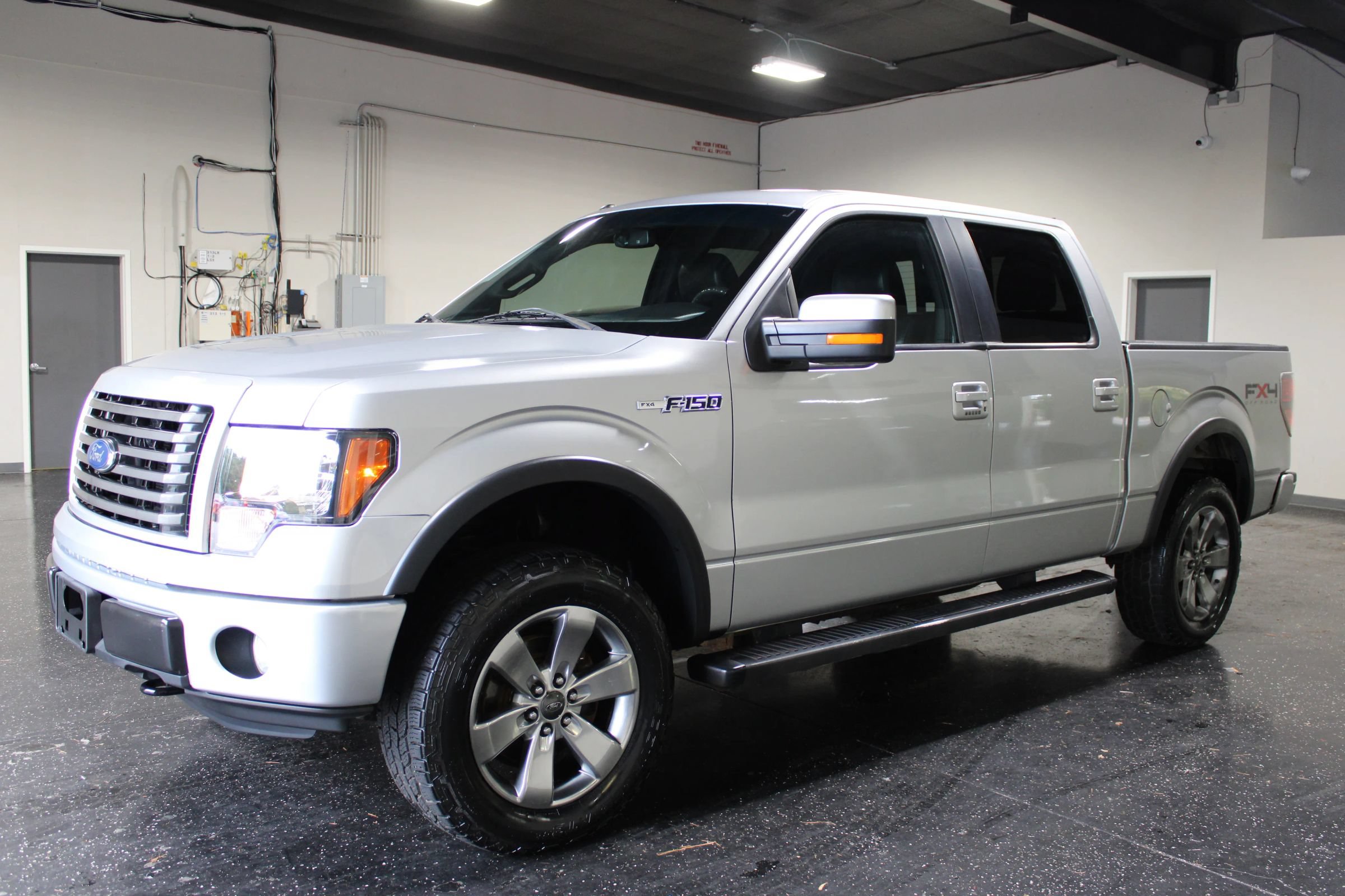 Used 2011 Ford F150 FX4 w/ FX Luxury Pkg AWD/4WD image 7