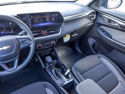 Used 2026 Chevrolet TrailBlazer LT w/ Driver Confidence Package image 17