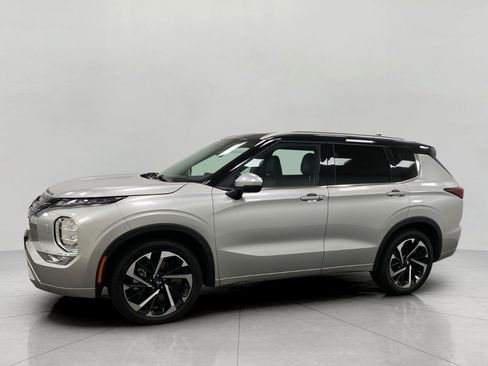 Used 2024 Mitsubishi Outlander SEL AWD/4WD image 8