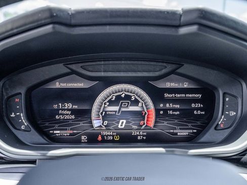 Used 2021 Lamborghini Urus AWD/4WD image 19