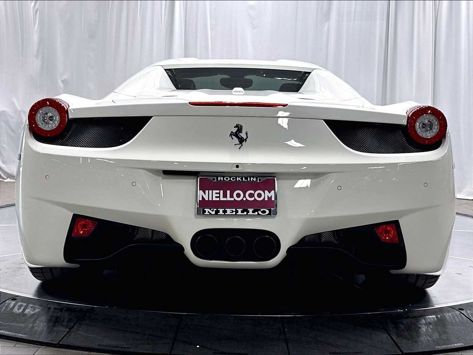 Used 2015 Ferrari 458 Spider RWD image 8