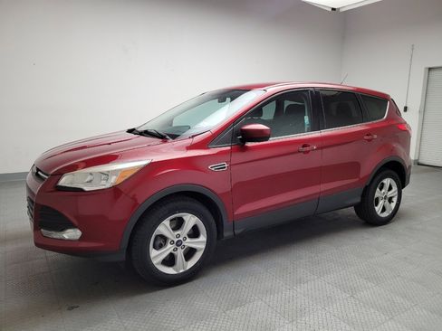 Used 2015 Ford Escape SE image 2
