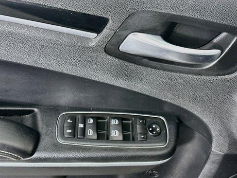 Used 2021 Chrysler 300 S RWD image 15