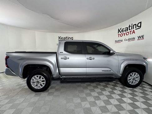 Used 2026 Toyota Tacoma SR5 image 3