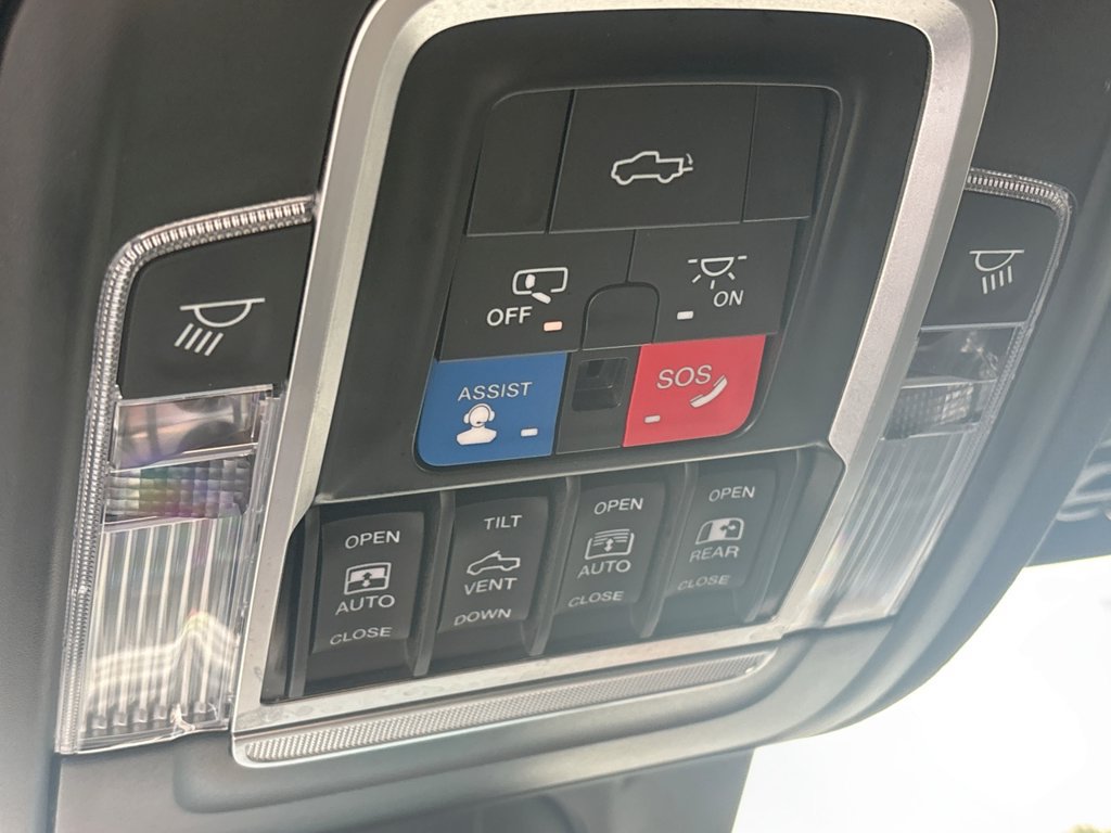 Used 2022 RAM 1500 Limited w/ Trailer Tow Group AWD/4WD image 40