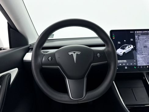 Used 2021 Tesla Model Y Long Range AWD/4WD image 34