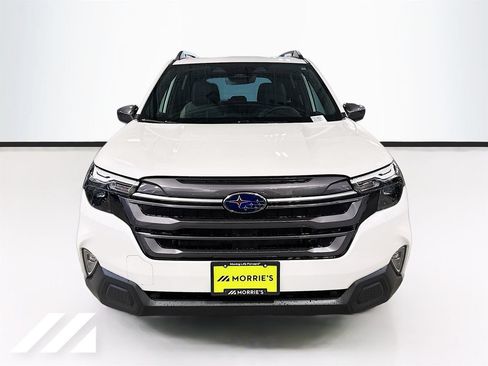 Used 2026 Subaru Forester Premium AWD/4WD image 2