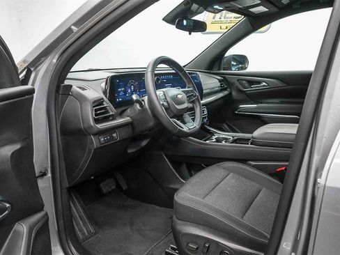 Used 2024 Chevrolet Traverse LT w/ Trailering Package image 17