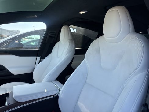 Used 2022 Tesla Model X AWD/4WD image 5