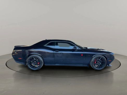 Used 2015 Dodge Challenger R/T Scat Pack w/ Scat Pack Appearance Package image 2