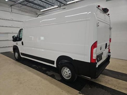 Used 2020 RAM ProMaster 2500 w/ Interior Convenience Group FWD image 3