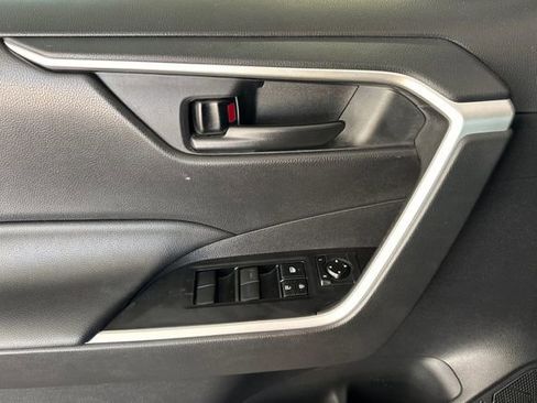 Certified 2021 Toyota RAV4 LE w/ Carpet Mat Package (TMS) AWD/4WD image 14